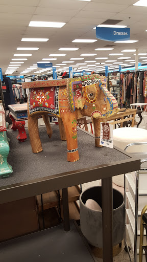 Clothing Store «Ross Dress for Less», reviews and photos, 30 Malphrus Rd, Bluffton, SC 29910, USA