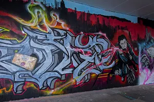 Graffiti Tunnel image