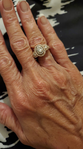 Jewelry Store «Zales - The Diamond Store», reviews and photos, 3213 Bel Air Mall, Mobile, AL 36606, USA