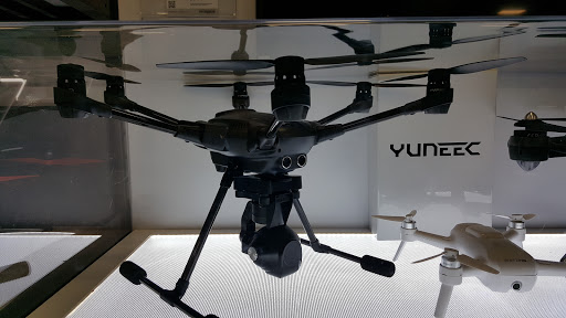 Electronics Store «Best Buy», reviews and photos, 3200 Shoppers Dr, McHenry, IL 60051, USA