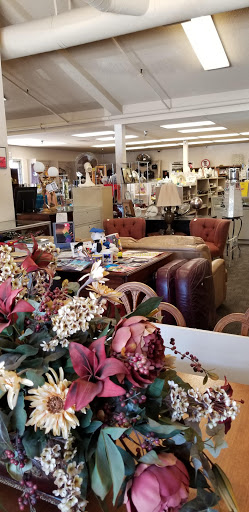 Thrift Store «Assistance League Thrift Boutique», reviews and photos, 4771 N Blackstone Ave, Fresno, CA 93726, USA