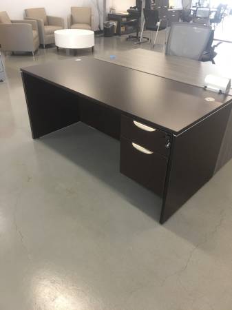 Used Office Furniture Store «Office Furniture 911, Inc.», reviews and photos, 8800 E Adamo Dr, Tampa, FL 33619, USA