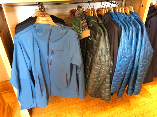 Clothing Store «Patagonia Pasadena», reviews and photos, 47 N Fair Oaks Ave, Pasadena, CA 91103, USA