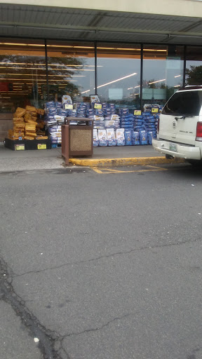 Grocery Store «ACME Markets», reviews and photos, 80 New Bridge Rd, Bergenfield, NJ 07621, USA