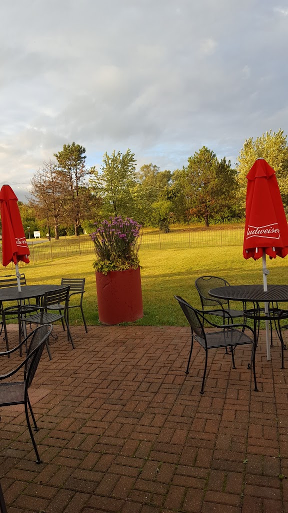 J&D's Bar and Grill 60084