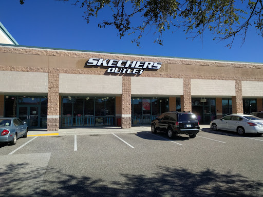 SKECHERS Factory Outlet, 2663 Gulf to Bay Blvd #910, Clearwater, FL 33759, USA, 