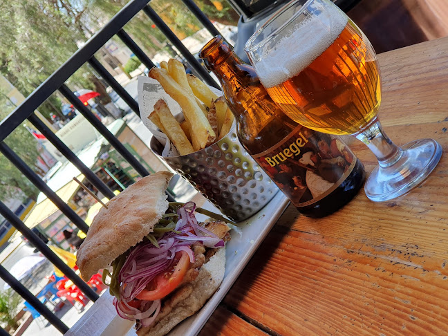 Club Z - Sandwich & Burguer Bar - Calama