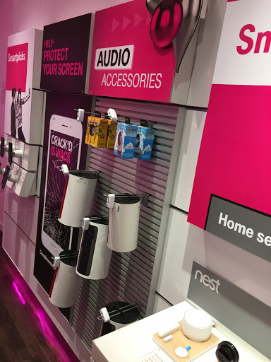 Cell Phone Store «T-Mobile», reviews and photos, 35020 Newark Blvd, Newark, CA 94560, USA