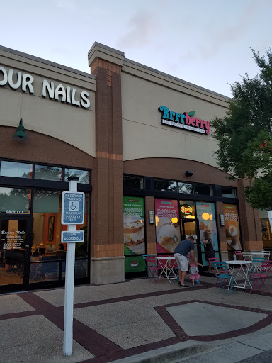 Frozen Yogurt Shop «Brrrberry Frozen Yogurt», reviews and photos, 6815 Parker Farm Dr, Wilmington, NC 28405, USA