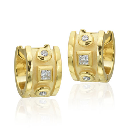 Jewelry Store «Mystique Jewelers of Old Town», reviews and photos, 211 Strand St, Alexandria, VA 22314, USA