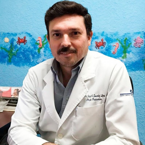 Dr. Felipe Adrián Sánchez Losa, Pediatra