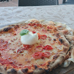 Photo n°2 de l'avis de Abdel.. fait le 12/08/2023 à 20:27 sur le  Ristorante Pizzeria Taverna Brenta “da Ivone” à Mira