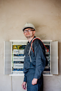 Reliable Professional Electricians - Photo 5 - Car repair in , Torrance