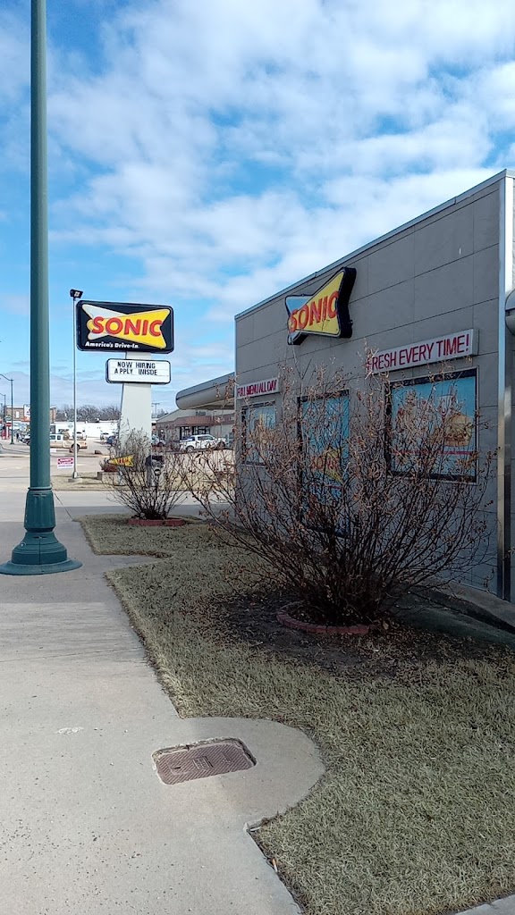 Sonic Drive-In 74864