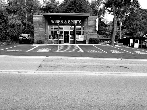 State Liquor Store «Fine Wine & Good Spirits», reviews and photos, 1152 PA-390, Cresco, PA 18326, USA