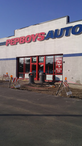 Auto Parts Store «Pep Boys Auto Parts & Service», reviews and photos, 5220 Touhy Ave, Skokie, IL 60077, USA