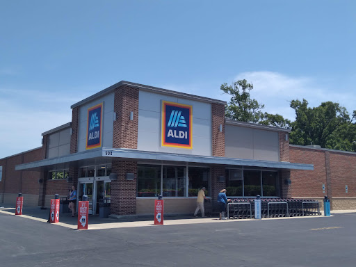Supermarket «ALDI», reviews and photos, 908 N Keller Dr, Effingham, IL 62401, USA