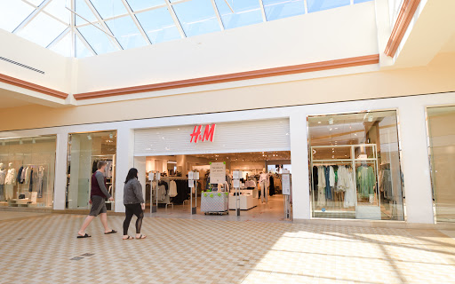 Shopping Mall «Patrick Henry Mall», reviews and photos, 12300 Jefferson Ave, Newport News, VA 23602, USA