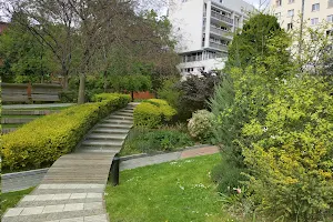 Jardin Joan Miró image