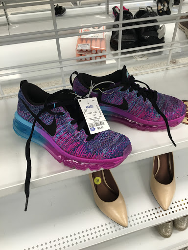 Clothing Store «Ross Dress for Less», reviews and photos, 2870 Chapel Hill Rd, Douglasville, GA 30135, USA