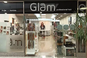 Peluquería y barbería Glam profesional image