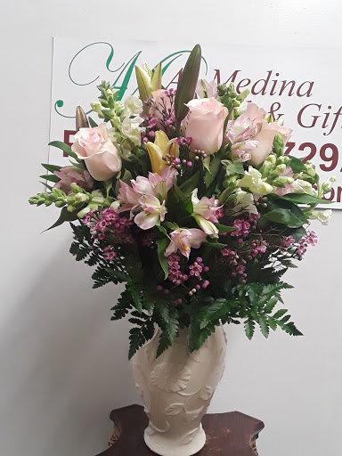 Florist «Al-Medina Floral & Gifts», reviews and photos, 1021 N Sylvania Ave, Fort Worth, TX 76111, USA