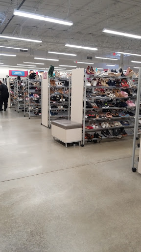 Clothing Store «Burlington Coat Factory», reviews and photos, 290 Turnpike Rd #10, Westborough, MA 01581, USA