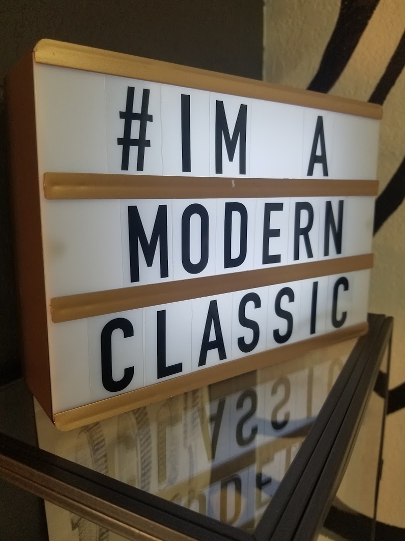 Salon Modern Classics