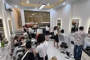 385 NGUYEN TRAI Beauty & Hair Salon image