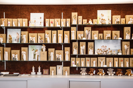 Jewelry Repair Service «Dunbar Jewelers», reviews and photos, 435 Hartford Turnpike, Vernon, CT 06066, USA