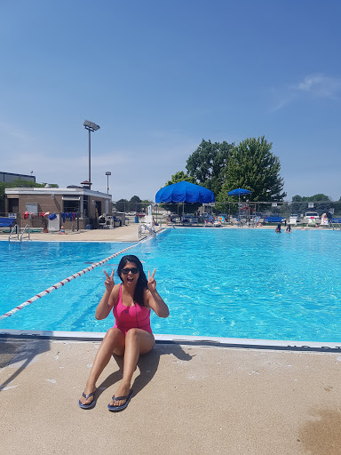 Recreation Center «Des Plaines Park District Administrative & Leisure Center», reviews and photos, 2222 Birch St, Des Plaines, IL 60018, USA