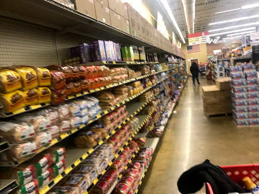 Grocery Store «Grocery Outlet Bargain Market», reviews and photos, 1695 Lincoln Way E #2, Chambersburg, PA 17202, USA