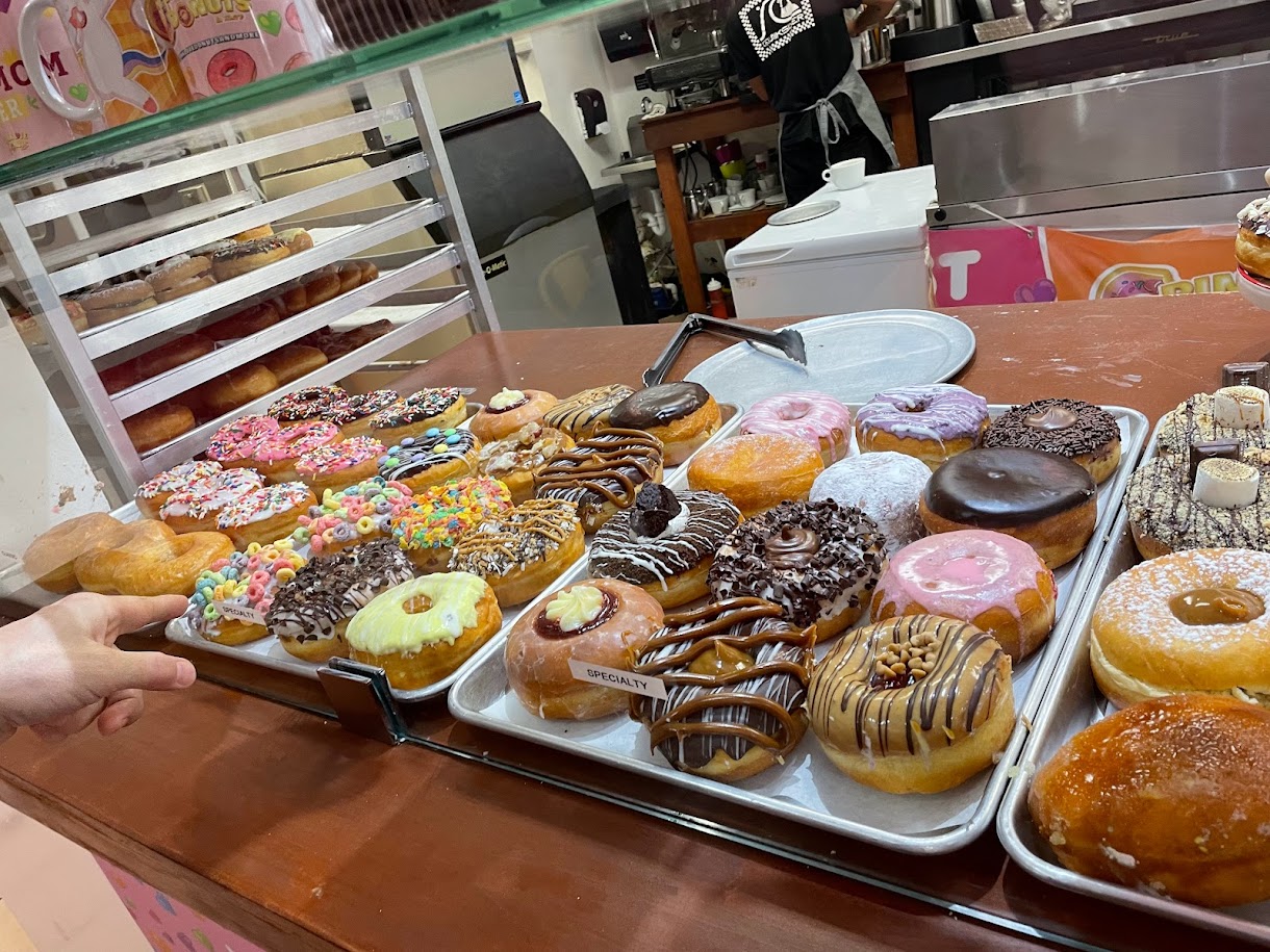 Pink Love Donuts and More (Miami)