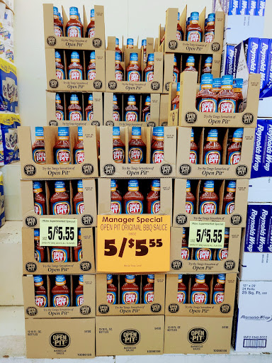 Grocery Store «Miles Supermarket», reviews and photos, 4127 E 131st St, Cleveland, OH 44105, USA