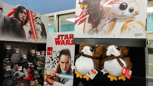 Pet Supply Store «Petco Animal Supplies», reviews and photos, 1719 York Rd, Lutherville, MD 21093, USA