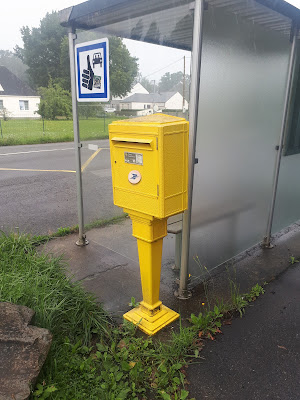 Boîte aux lettres de La POSTE à Sainte-Anne-sur-Brivet