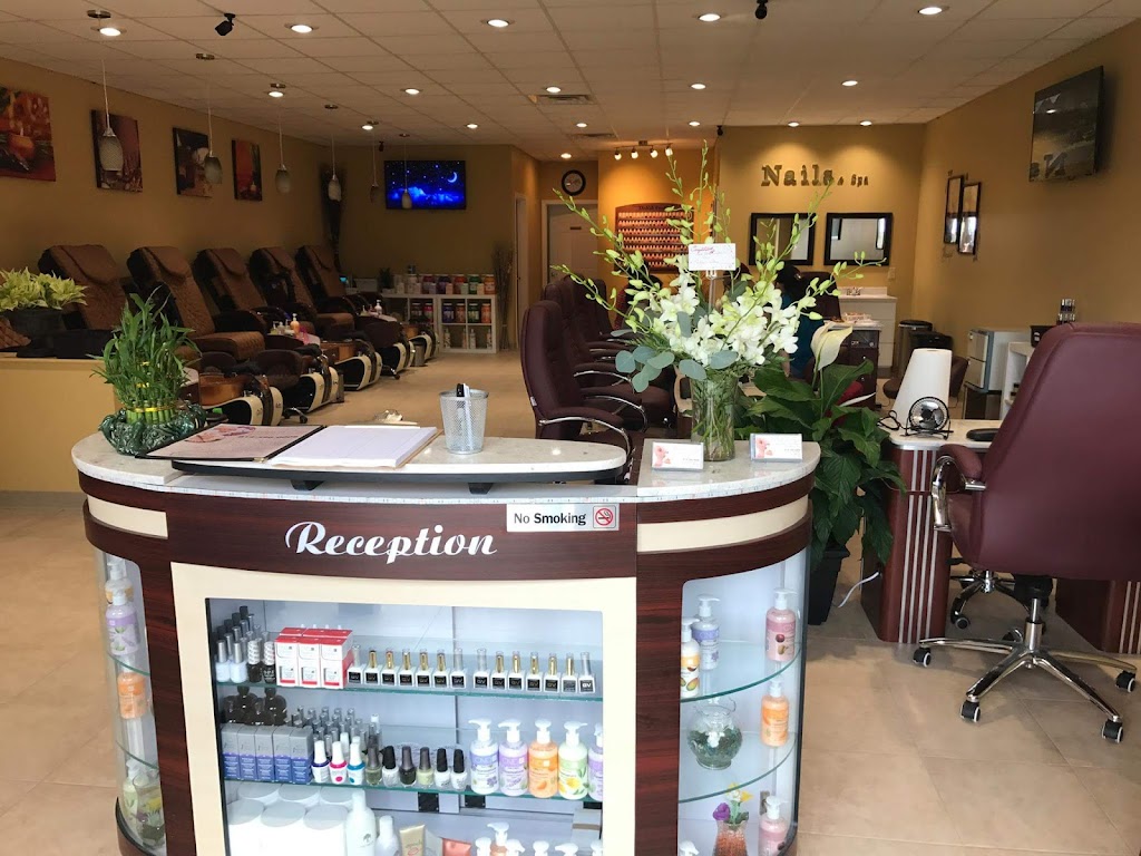 Nails & Spa 16701