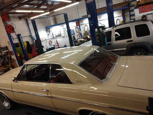 Auto Repair Shop «Benchmark Automotive Tire & Service», reviews and photos, 8248 NE State Hwy 104, Kingston, WA 98346, USA