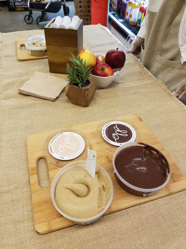 Shopping Mall «Georgetown Shopping Center», reviews and photos, 2181 Ralph Ave, Brooklyn, NY 11234, USA