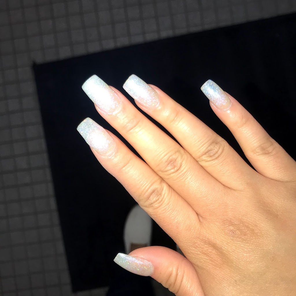 Creative Nails & Spa 95835