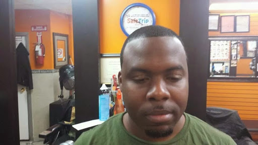 Barber Shop «Oldsmith Barbershop LLC», reviews and photos, 16 E 213th St, Bronx, NY 10467, USA