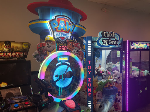 Pizza Restaurant «Round Table Pizza», reviews and photos, 3710 W Shields Ave, Fresno, CA 93722, USA