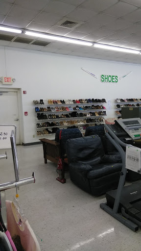 Thrift Store «Goodwill», reviews and photos, 4660 W Lloyd Expy, Evansville, IN 47712, USA