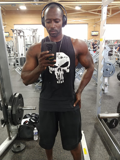 Gym «Powerhouse Gym», reviews and photos, 201 Park Ave, Linden, NJ 07036, USA