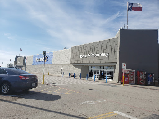 Department Store «Walmart Supercenter», reviews and photos, 800 S Us Hwy 81/287, Decatur, TX 76234, USA