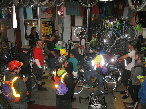 Bicycle Repair Shop «Ciclo Urbano Bike Shop, part of West Town Bikes», reviews and photos, 2459 W Division St, Chicago, IL 60622, USA