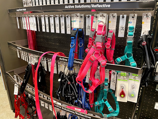Pet Supply Store «Unleashed by Petco», reviews and photos, 520 S 23rd St, Philadelphia, PA 19146, USA