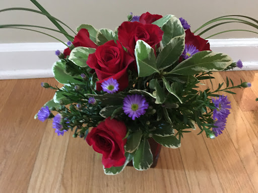 Florist «The Green Branch», reviews and photos, 485 N Main St, Glen Ellyn, IL 60137, USA