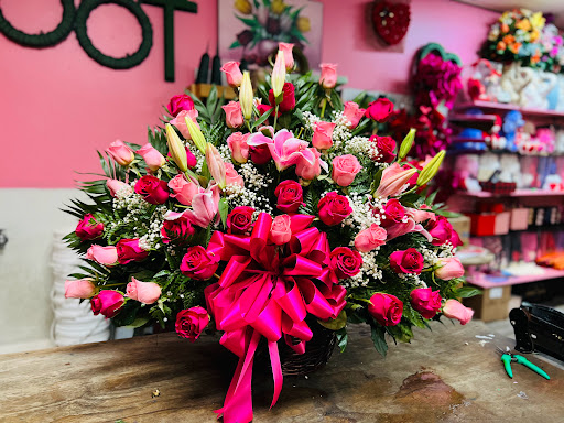 Florist «Floreria Alcatraz», reviews and photos, 159 Aldine Bender Rd #174, Houston, TX 77060, USA