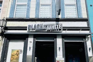 Black and White Disco Lounge - Mönchengladbach image